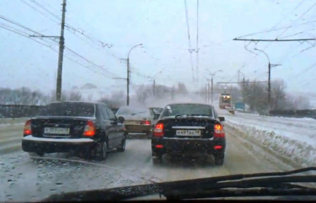 Βίντεο: Εκχιονιστικό τραμ... έκανε το θαύμα του!