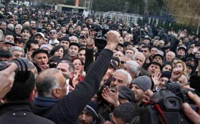 Αρμενία: Ξεκίνησαν οι διαμαρτυρίες για την επανεκλογή του Σαρκισιάν