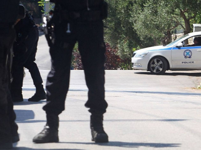 Οι τρομοκράτες ετοίμαζαν βόμβα που θα ενεργοποιούσαν με κινητό;