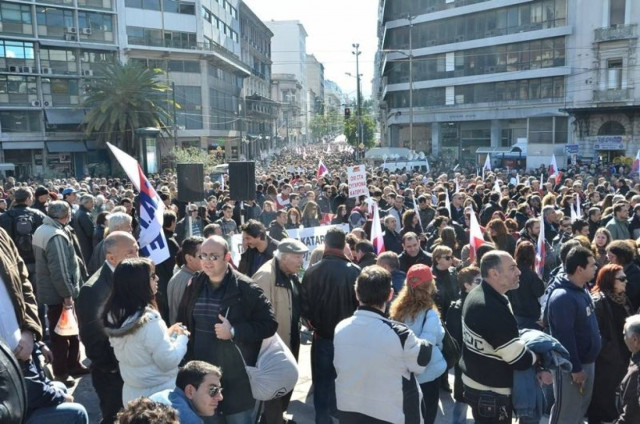 Στην Ομόνοια η Αλέκα Παπαρήγα