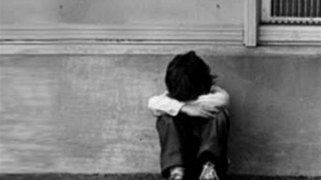 Φρίκη: Έδεναν το παιδί τους με αλυσίδα επειδή ήταν... άτακτο