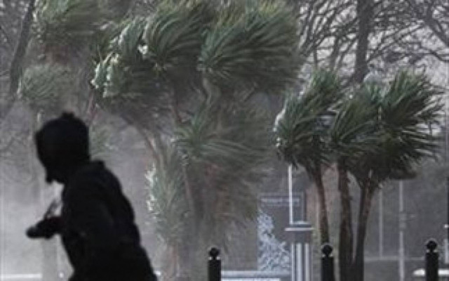 Εκατοντάδες προβλήματα στα Χανιά λόγω των ανέμων