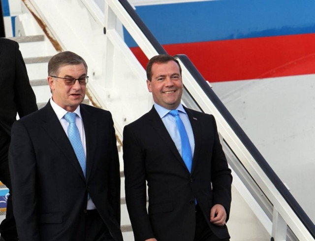 Επίσημη επίσκεψη στην Κούβα για τον Μεντμέντεβ