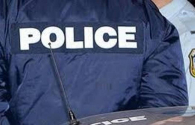 Tον πυροβόλησαν στα πόδια για να του αρπάξουν τσάντα- θησαυρό