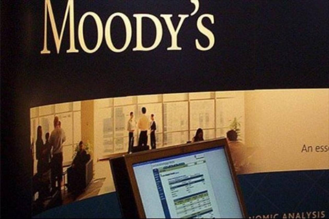 Υποβάθμισε τη Βρετανία κατά μια βαθμίδα η Moody’s