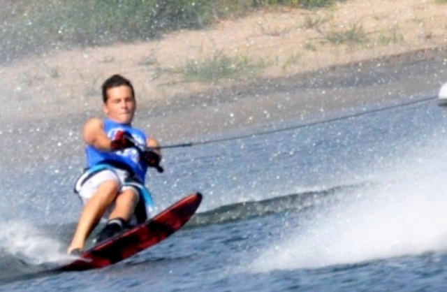 Παγκόσμιος πρωταθλητής στο θαλάσσιο σκι ο Γιάννης Ναθαναήλ