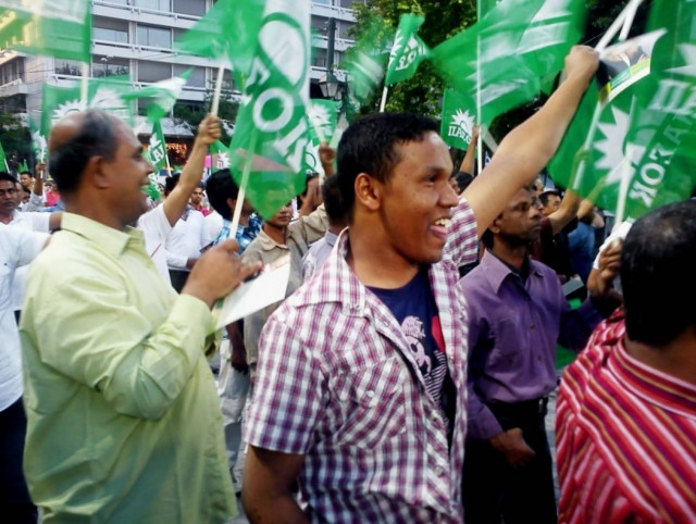ΠΑΣΟΚ: Καταγγελίες και για… αλλοδαπούς!