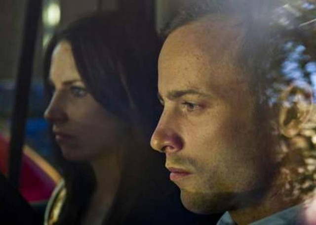 Η πρώτη εμφάνιση του Όσκαρ Πιστόριους στο αστυνομικό τμήμα