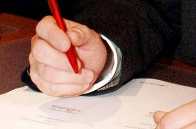 Χορηγούσαν «μαϊμού» πιστοποιητικά σε Αλβανούς