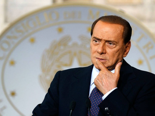 Κάνει την ανατροπή ο Μπερλουσκόνι