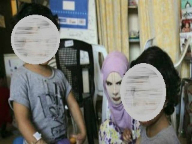 ΣΥΓΚΛΟΝΙΣΤΙΚΗ ΕΙΚΟΝΑ: Η 13χρονη που έχασε… το πρόσωπο της!