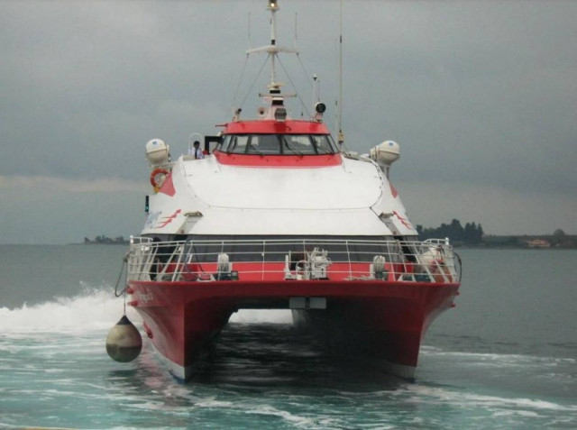 Δεν κατάφερε να «δέσει» στην Αλόννησο το Flyingcat 5