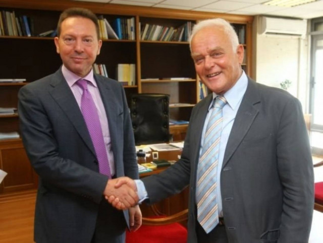 Μανιτάκης: Κάνουμε ότι είναι δυνατόν για να αποτραπούν οι απολύσεις