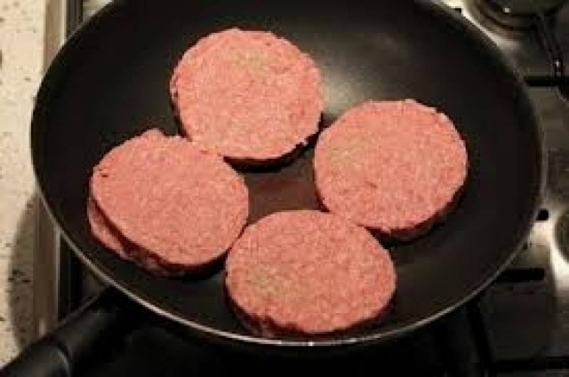 Φάγαμε 740 τόνους αλογίσιο κρέας–Ποια είναι η επικίνδυνη ουσία