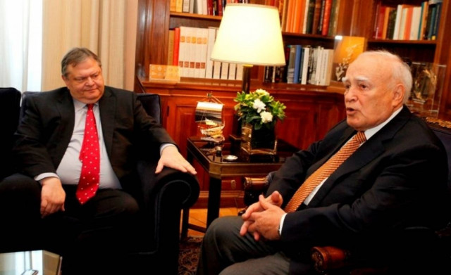 Συνάντηση Παπούλια – Βενιζέλου την Τετάρτη