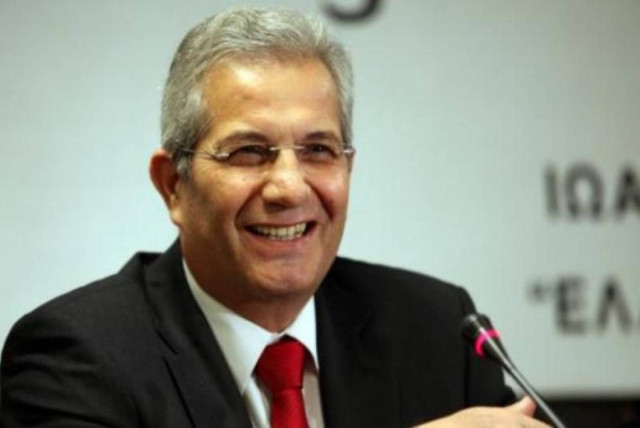 Κυπριανού: «Συνταξιοδοτείται» ο Δ. Χριστόφιας