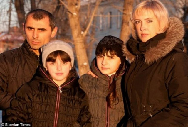 Απίστευτο: Τους έδωσαν λάθος παιδιά στο μαιευτήριο