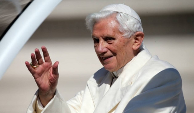 Ο Πάπας φεύγει, τα προβλήματα παραμένουν;