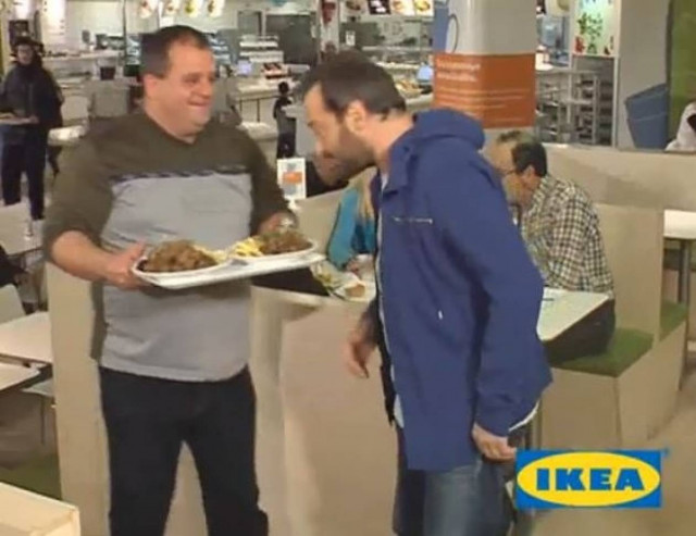 Βίντεο: Η άγνωστη σχέση του Φερεντίνου με τα κεφτεδάκια του ΙΚΕΑ!