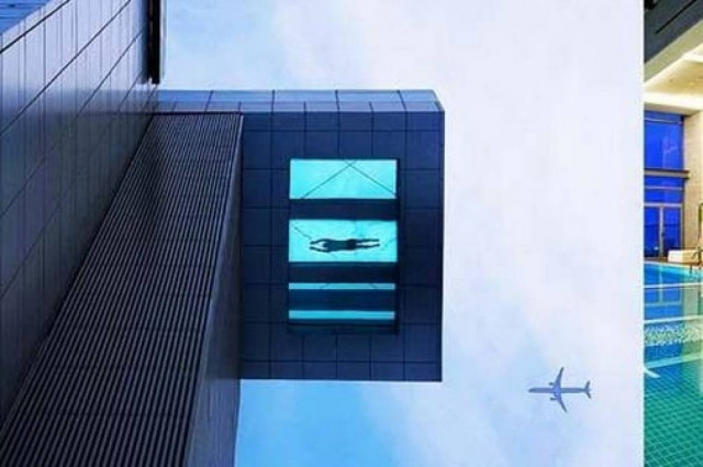 Βίντεο: Η πισίνα που κρέμεται από τον ουρανό!