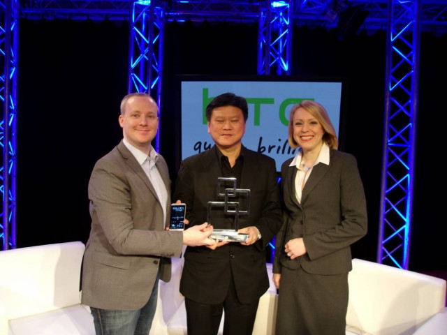 HTC ONE: Παγκόσμιο βραβείο για το καλύτερο τηλέφωνο, συσκευή ή tablet