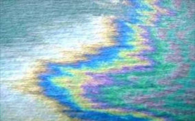 Εταιρεία προξένησε θαλάσσια ρύπανση στην περιοχή του Βόλου