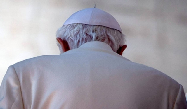 Ο ράφτης του Βενέδικτου ΙΣΤ θα ράψει ρούχα για 3 υποψηφίους