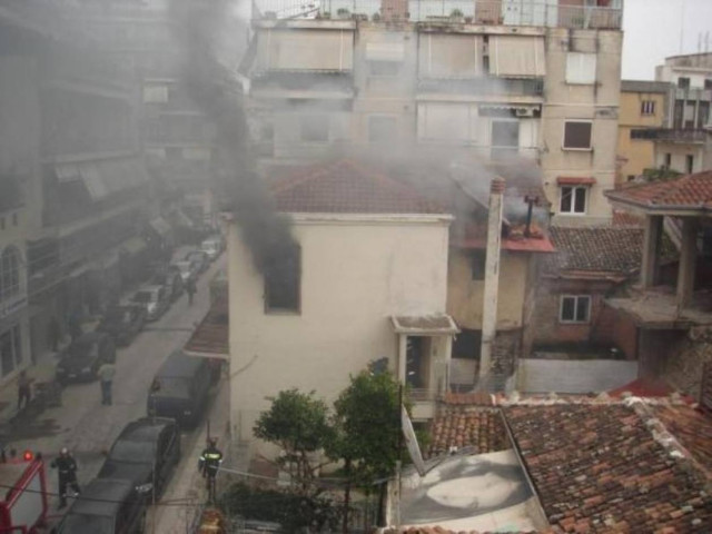 Στις φλόγες σπίτι στα Τρίκαλα