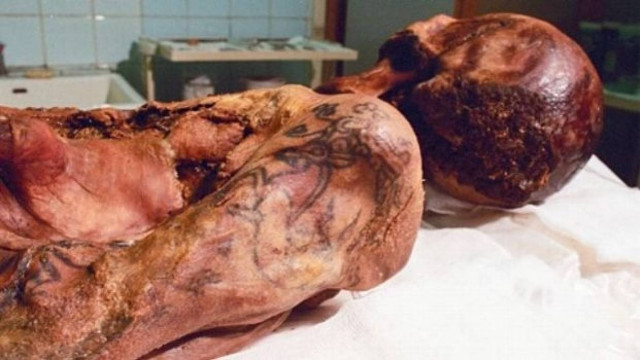 Πριγκίπισσα 2500 ετών με εντυπωσιακά τατουάζ! (pics)