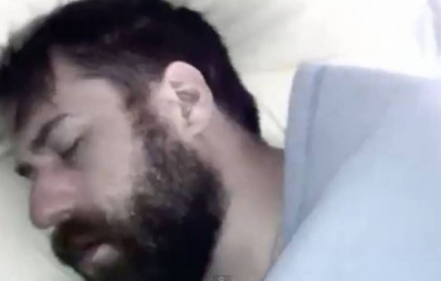 Βίντεο: Η χειρότερη σύζυγος - Δείτε τι του κάνει κάθε πρωί!