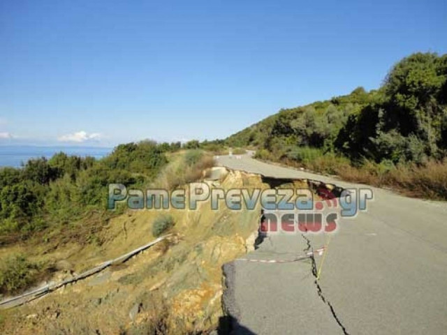 Βίντεο: Νέες κατολισθήσεις στην Πρέβεζα