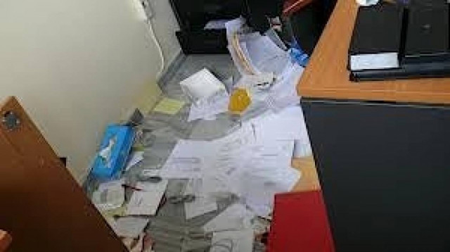 Απίστευτο: Έκλεψαν φορτηγό και τους άφησε… στο δρόμο