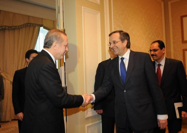 Το μενού είχε λαβράκι και μπακλαβά