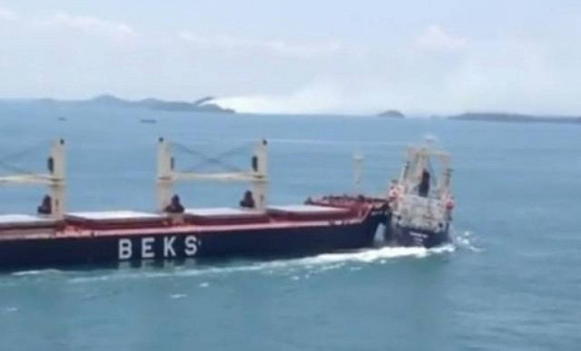 Βίντεο: Απίστευτη σύγκρουση πλοίων