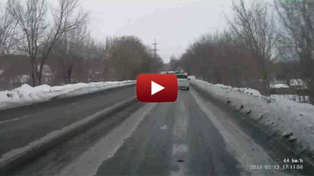 Βίντεο: Η πιο ανορθόδοξη προσπέραση όλων των εποχών