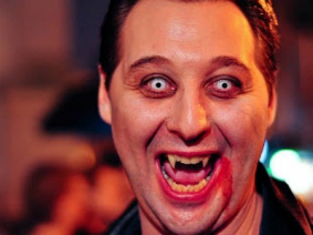 Σοκ: 23χρονος πάσχει από... βαμπιρισμό!