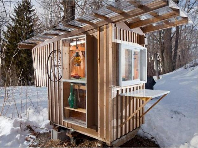 Βίντεο: Το πιο μικροσκοπικό σπίτι που έχετε δει!