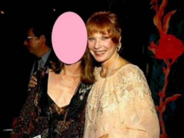 «Η μητέρα μου με υποχρέωσε να χάσω την παρθενιά μου μπροστά της»