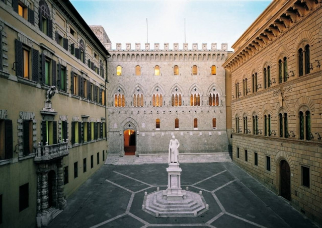 Αυτοκτόνησε ο διευθυντής επικοινωνίας ιταλικής τράπεζας