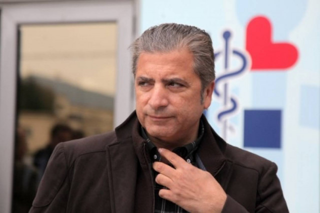 Ποιος πλειοδοτεί για ένα κρεβάτι σωτηρίας