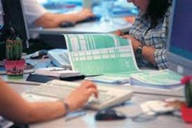 Παράταση έως τις 30 Απριλίου για την υποβολή δηλώσεων φορολογίας