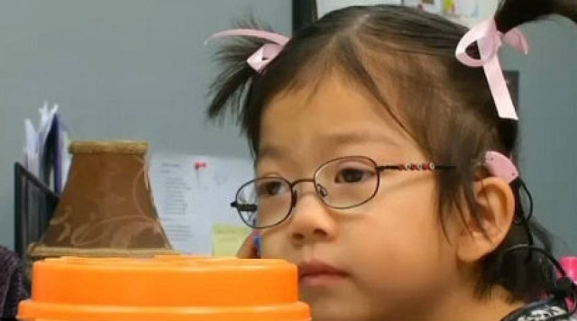 Βίντεο: Η συγκλονιστική ιστορία μιας 5χρονης κωφής