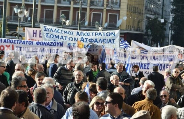 Έληξε η συγκέντρωση των ενστόλων στο Σύνταγμα