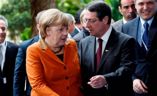 Σε «θετικό κλίμα» τηλεφωνική συνομιλία Αναστασιάδη-Μέρκελ