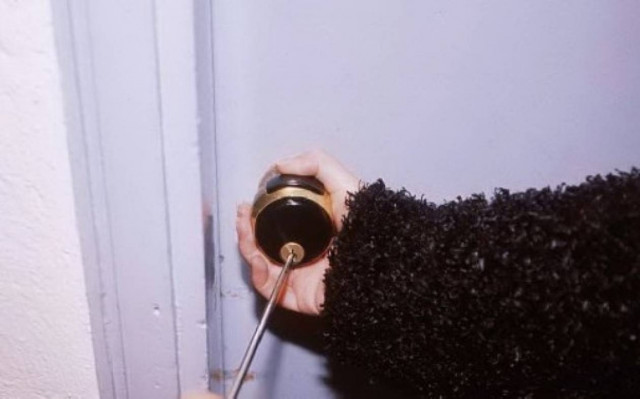 Σοκ: 10χρονη και 8χρονη διέρρηξαν τρία σπίτια μέσα σε λίγη ώρα