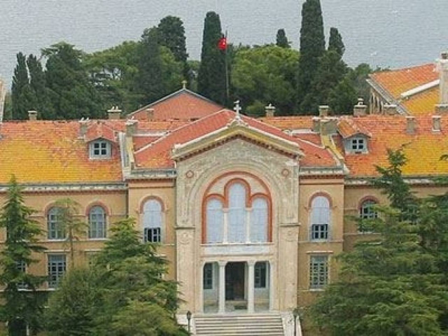 Σχέδια επέκτασης της Θεολογικής σχολής Χάλκης