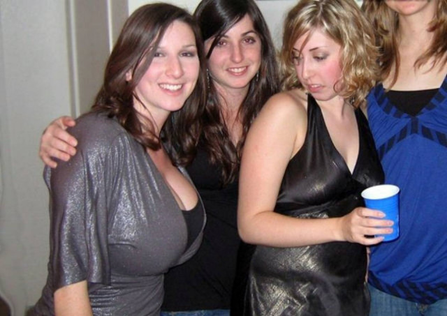 Ξεκαρδιστικές φώτο: Η ζήλεια δεν κρύβεται!