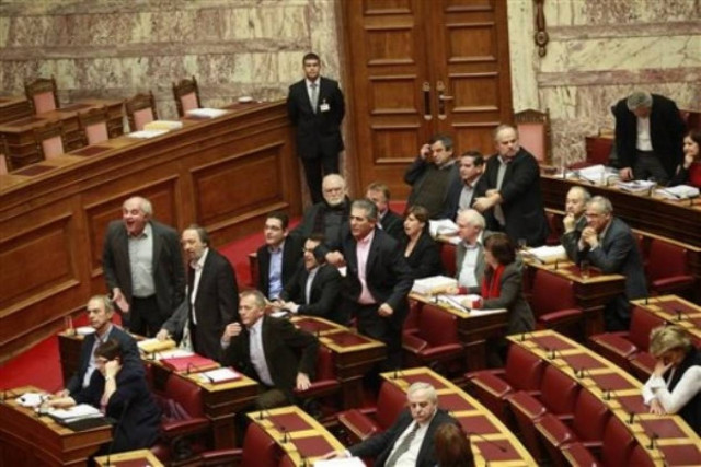 Βουλή: Απέχει το ΚΚΕ από τη συζήτηση για τη βία στα ΑΕΙ