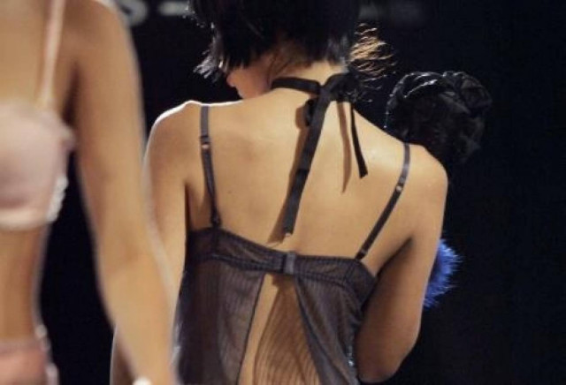 Πάτρα: Εξέδιδε την σύντροφό του και μαγνητοσκοπούσε τους πελάτες