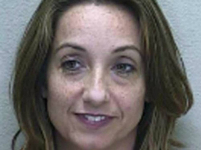 Επιστάτρια σχολείου έστελνε σε 17χρονους μαθητές...